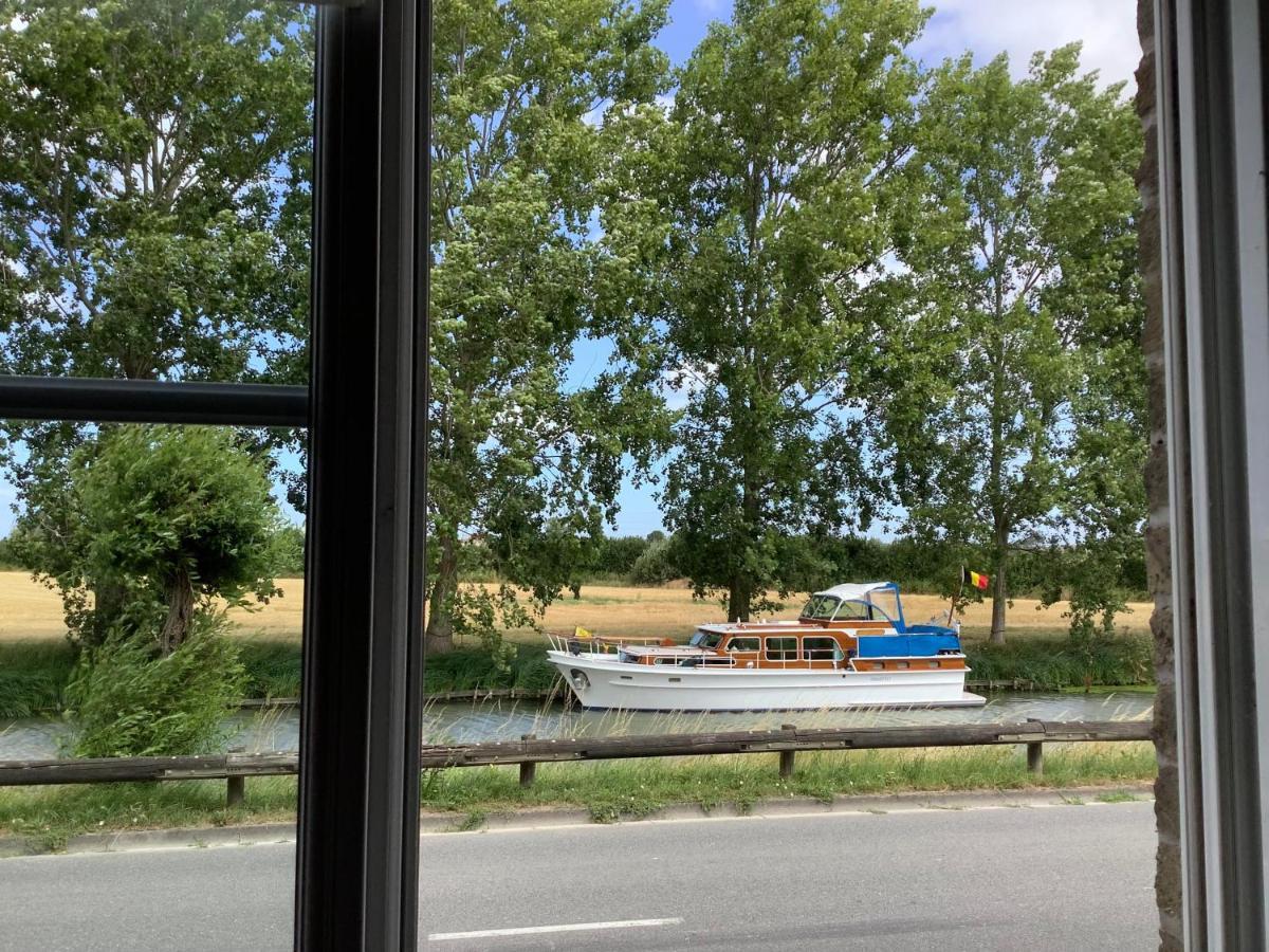 Les Berges Hotel Bourbourg Bagian luar foto