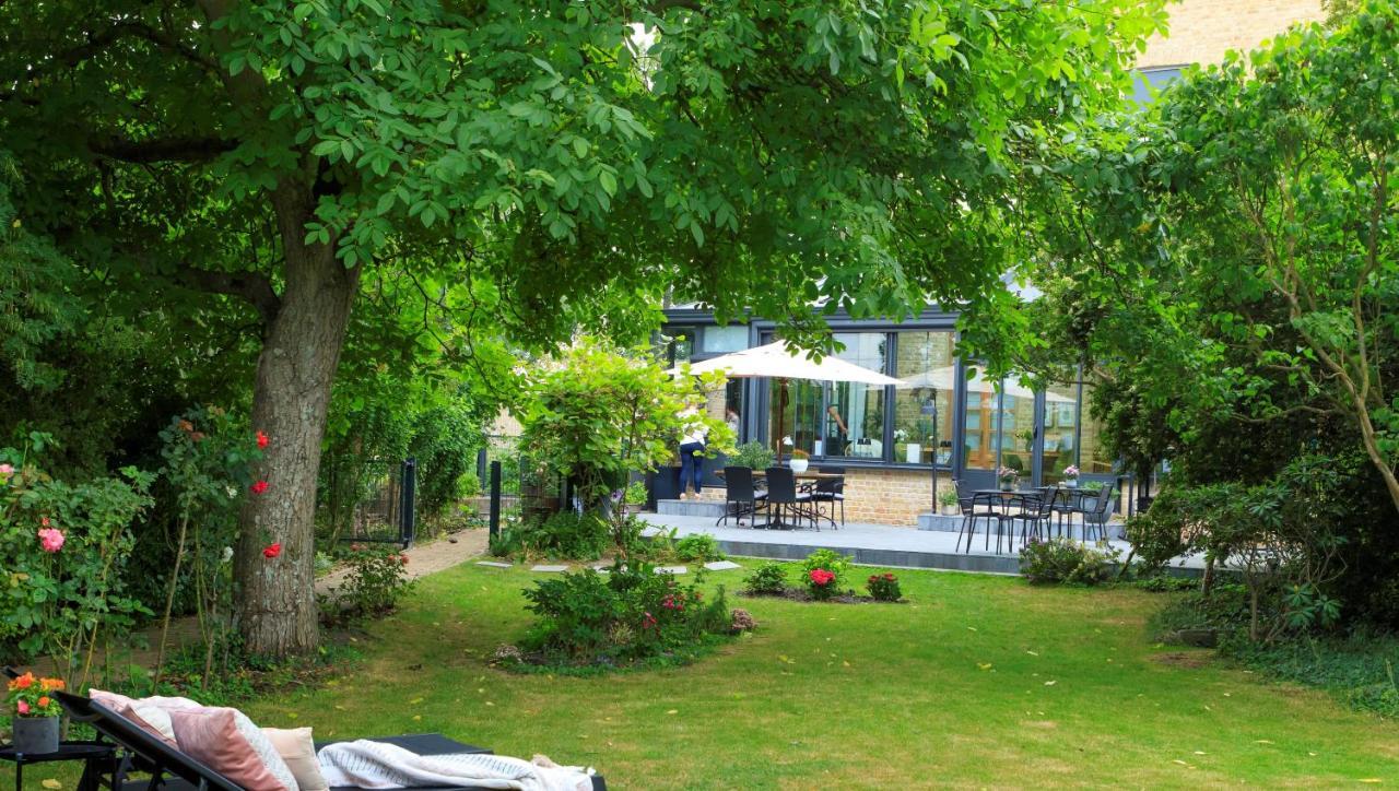 Les Berges Hotel Bourbourg Bagian luar foto